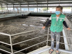 Hút bùn vi sinh xe 10 khối